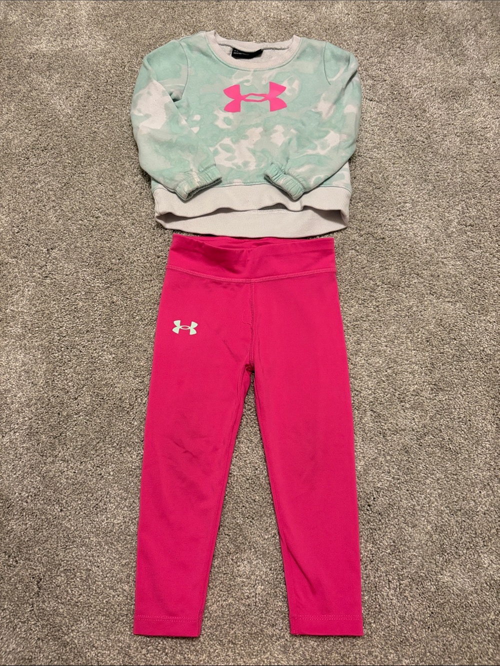 Under Armour toddler Girls' Pink Active Leggings & sweatshirt 24 months